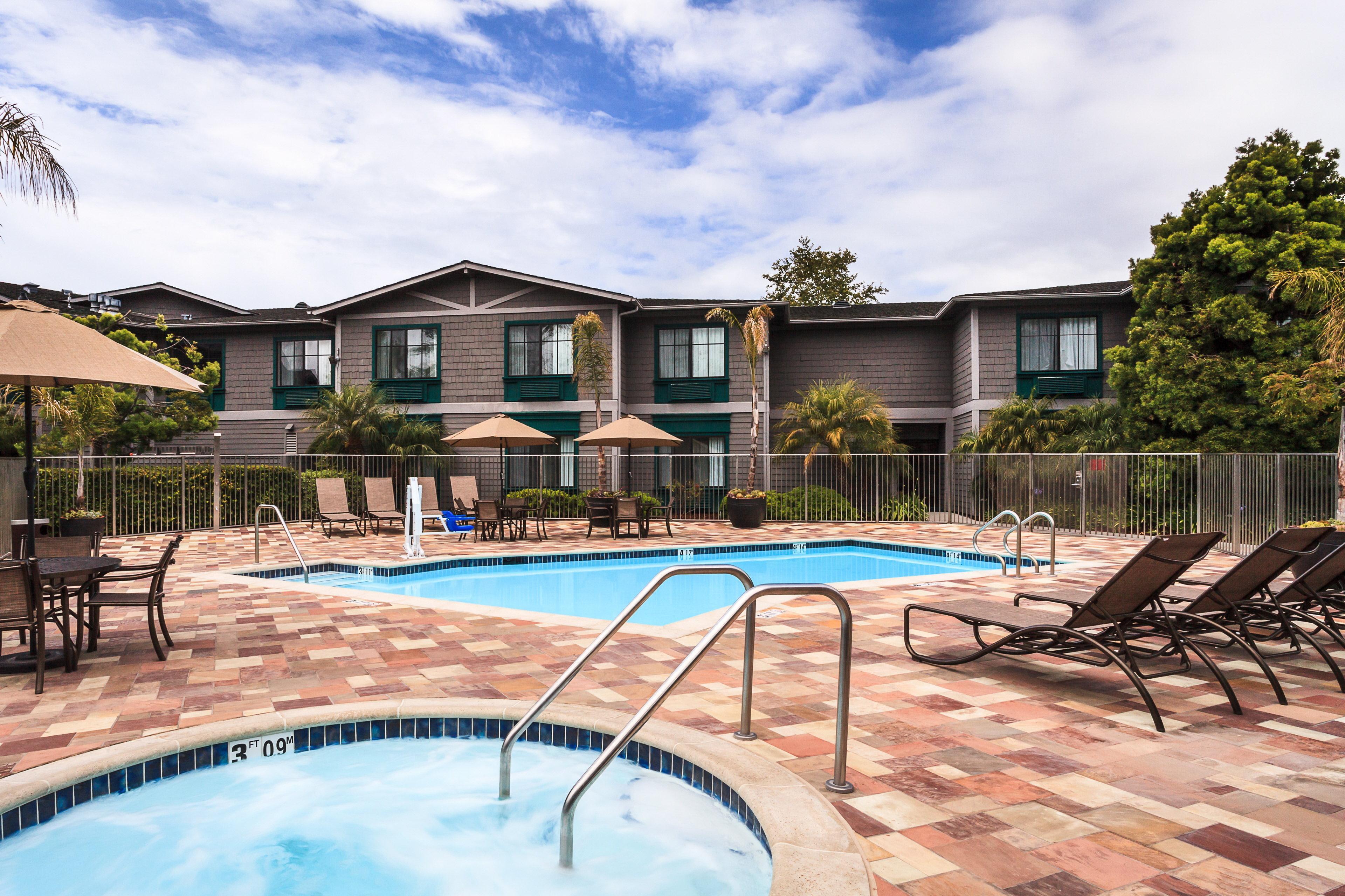 Holiday Inn Express & Suites Carpinteria By Ihg Exterior photo